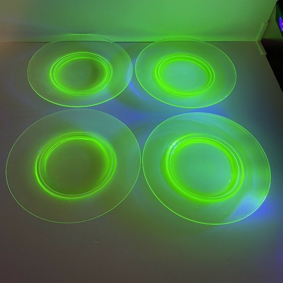 Other - 4 Vintage Green Uranium Vaseline Depression Glass Salad Lunch Plates 8"
